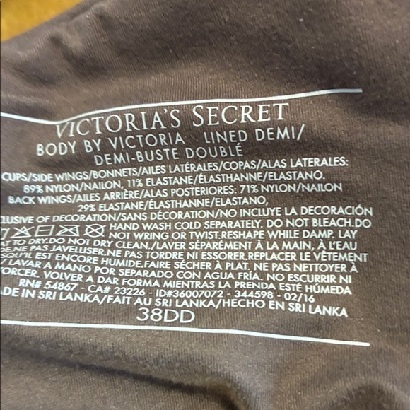 Victoria’s Secret Body by Victoria lined Demi-Bust/Demi-Bust Double Bra 38DD - Picture 4 of 8